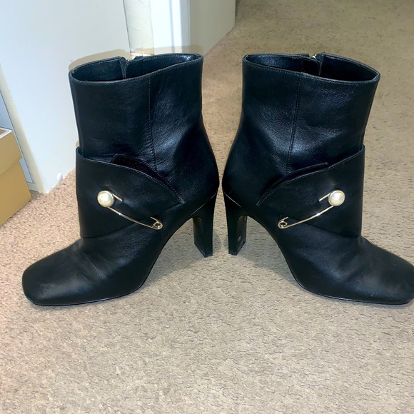 Nine West boots - Picture 2 of 2